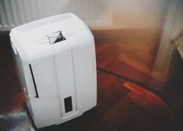 What Is a Dehumidifier & When to Use a Dehumidifier in Your Home?